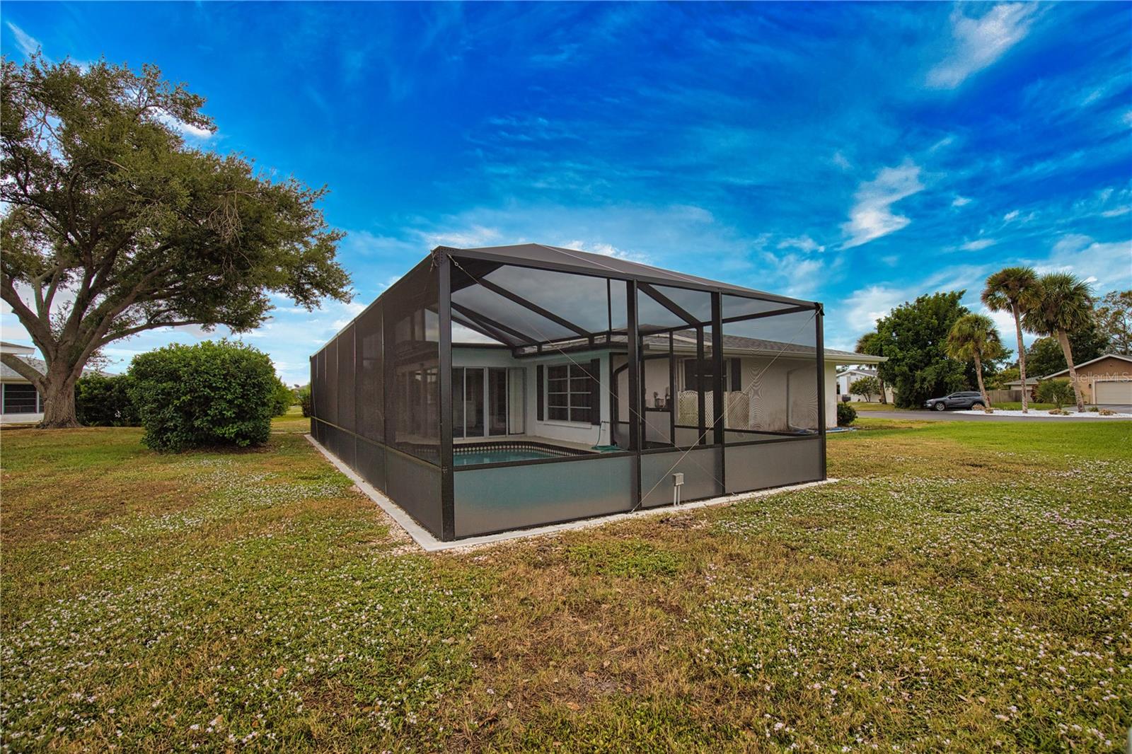 VENICE GARDENS - Residential