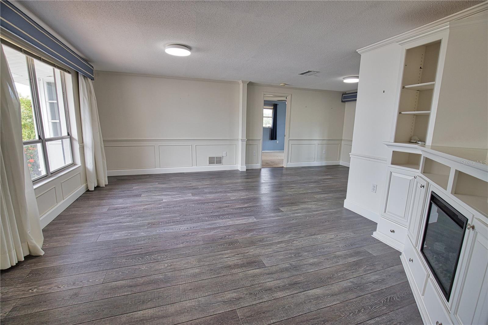 VENICE GARDENS - Residential