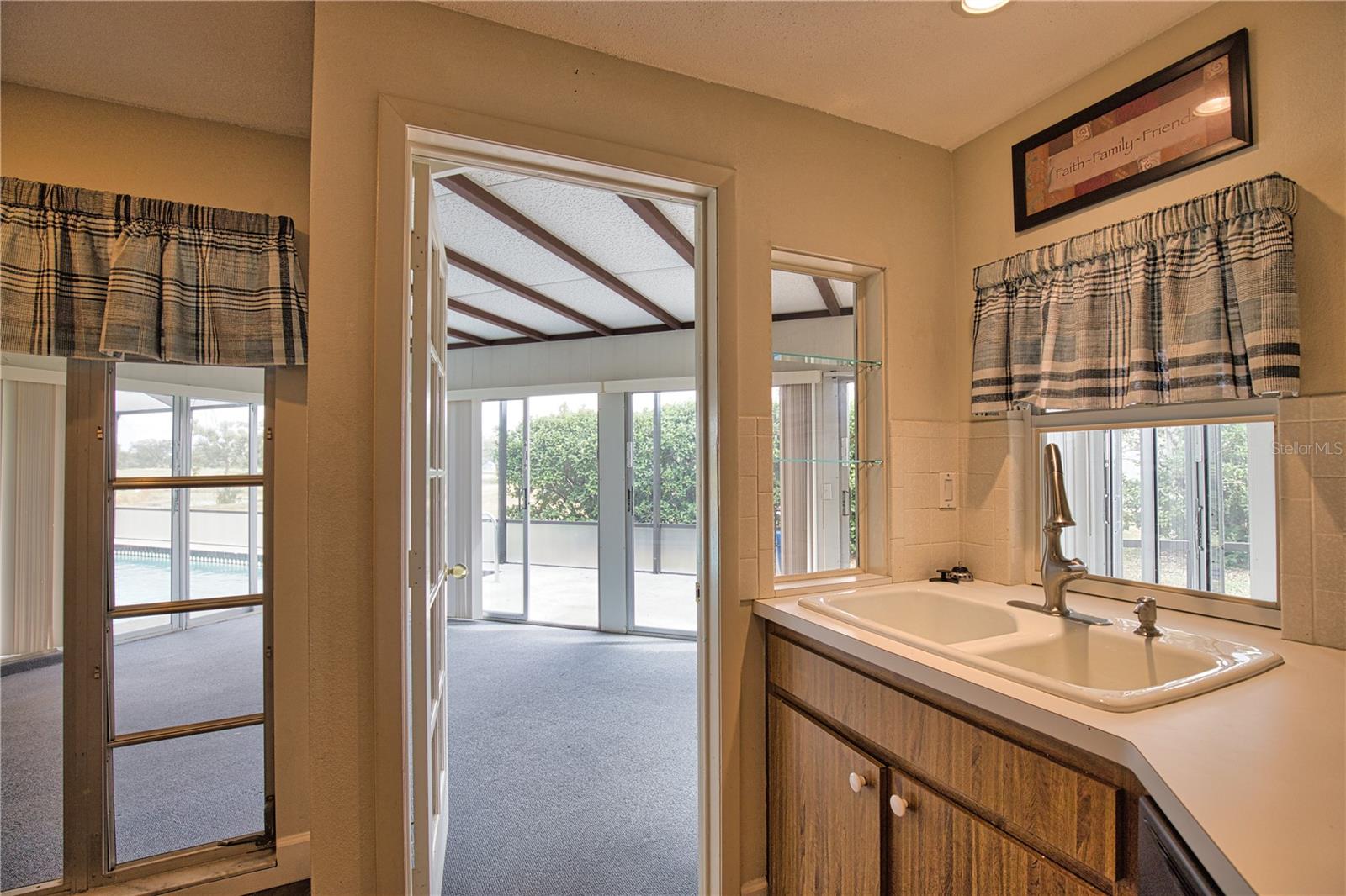 VENICE GARDENS - Residential