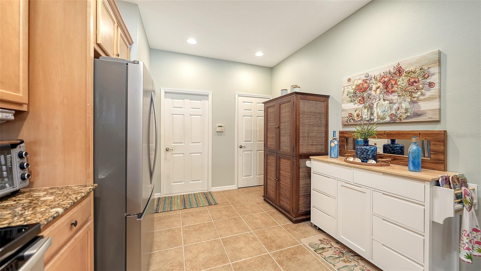 VENETIAN FALLS - Residential