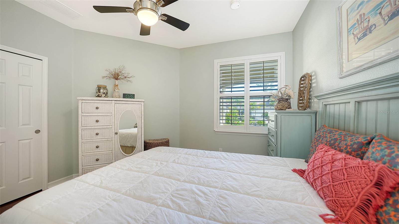 VENETIAN FALLS - Residential