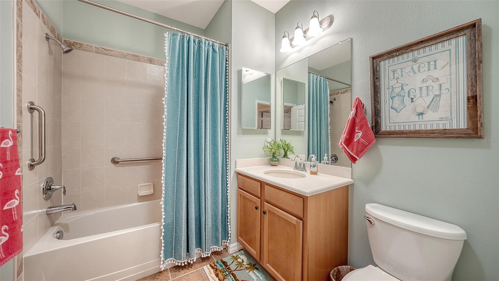 VENETIAN FALLS - Residential