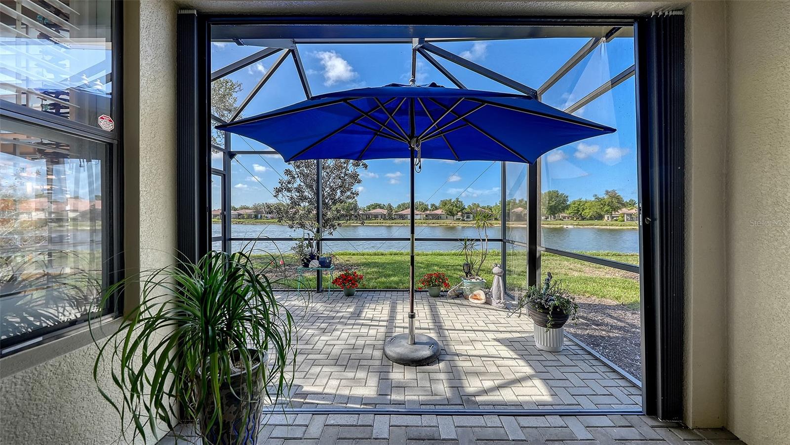 VENETIAN FALLS - Residential