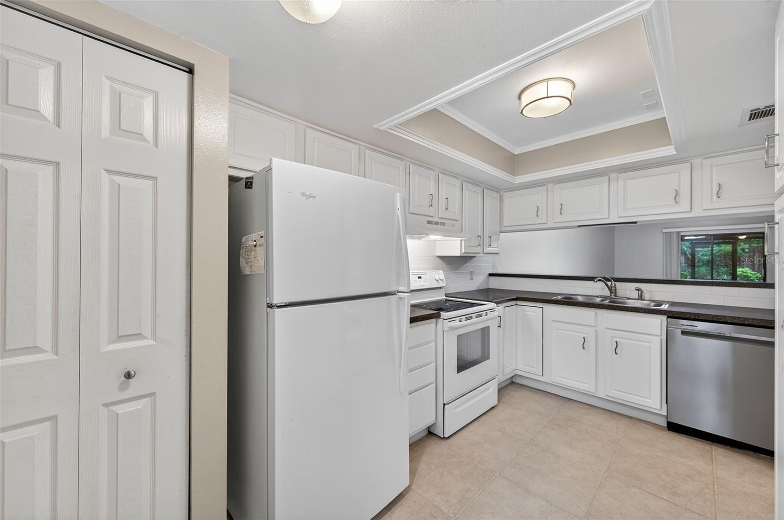 WOODS AT ANDERSON PARK CONDO THE - Residential