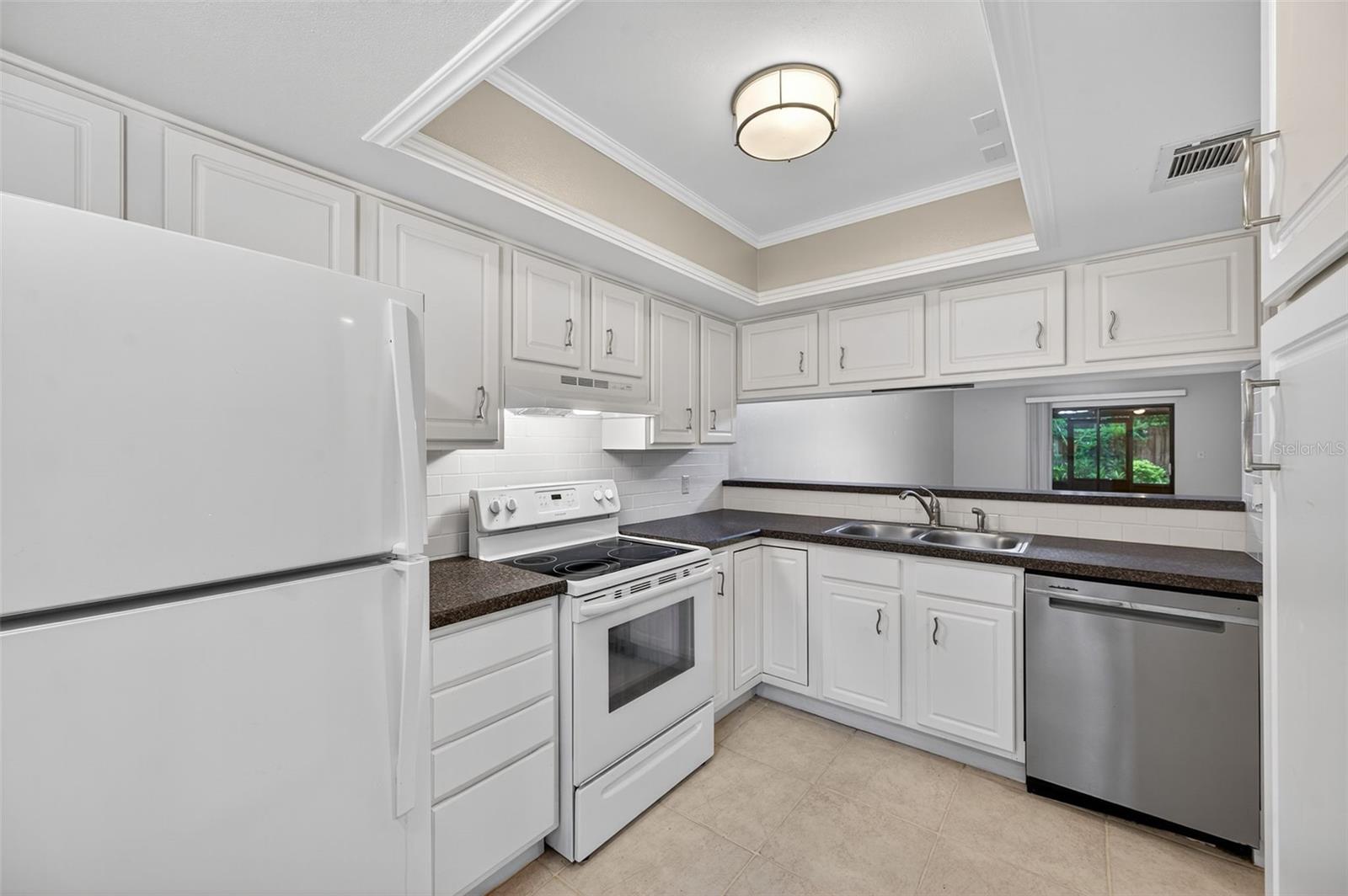 WOODS AT ANDERSON PARK CONDO THE - Residential