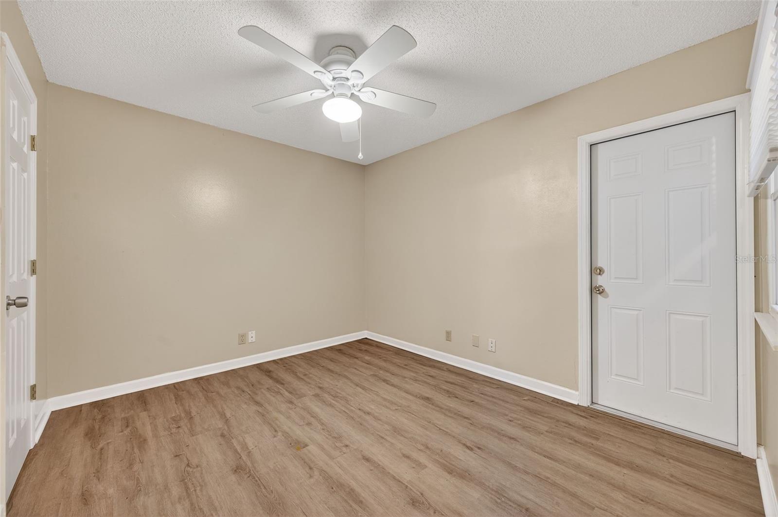 WOODS AT ANDERSON PARK CONDO THE - Residential