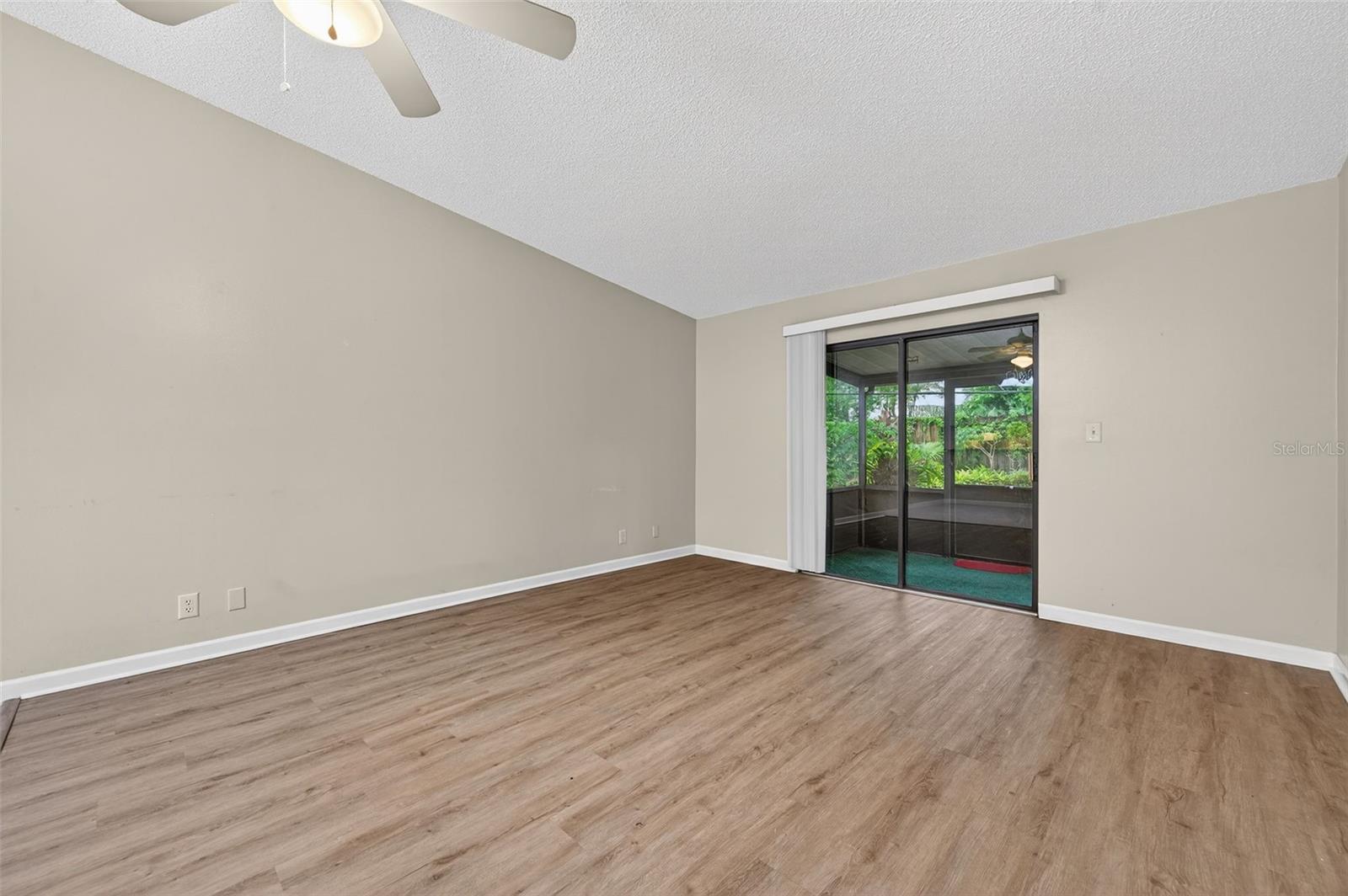 WOODS AT ANDERSON PARK CONDO THE - Residential