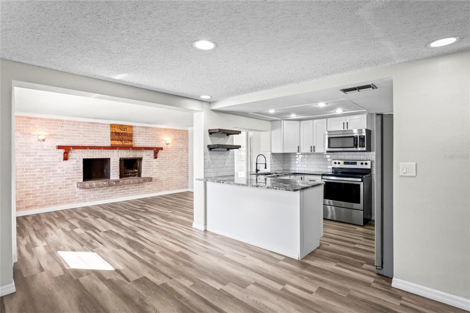 BEACON SQUARE - Residential