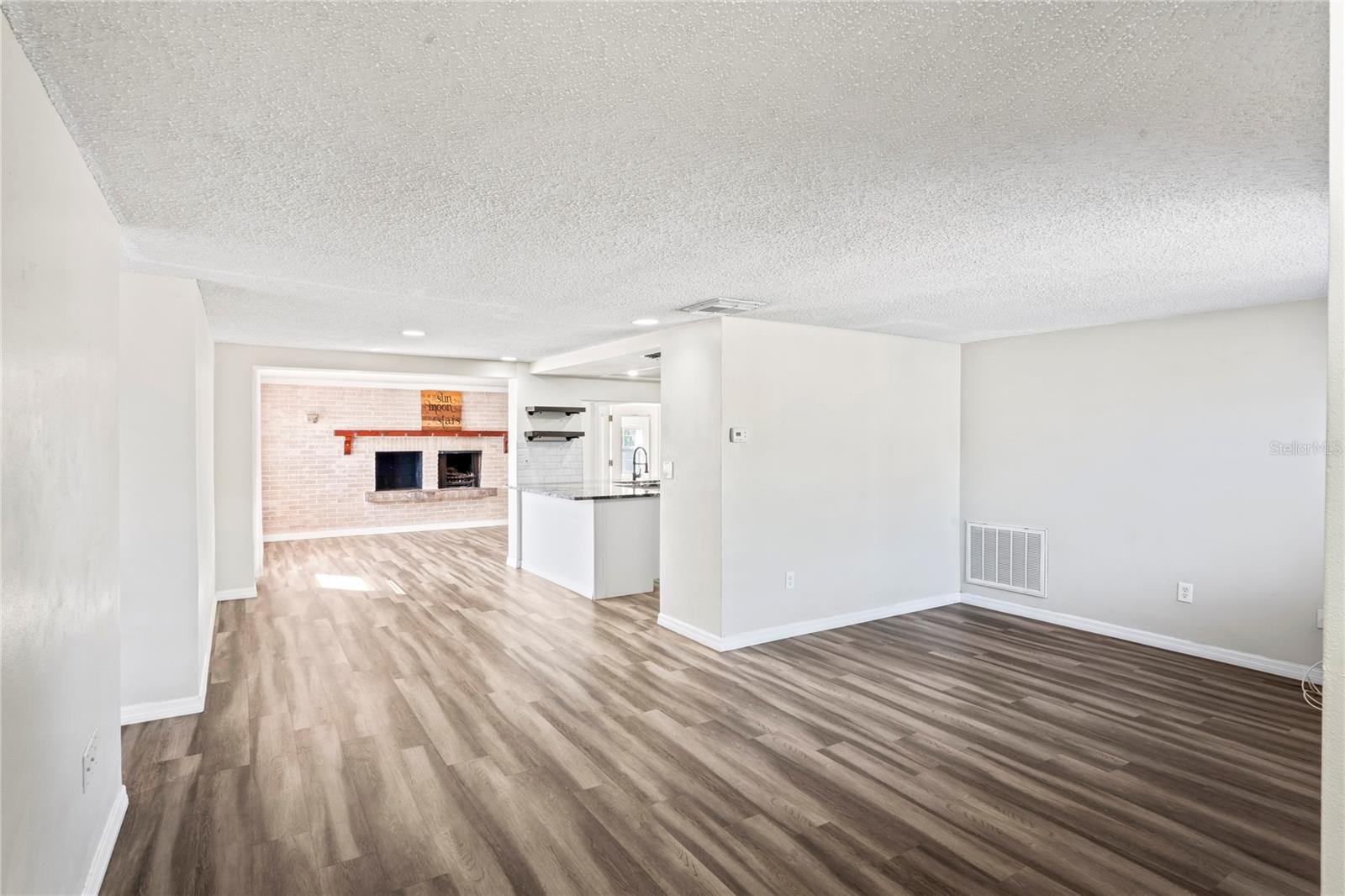 BEACON SQUARE - Residential