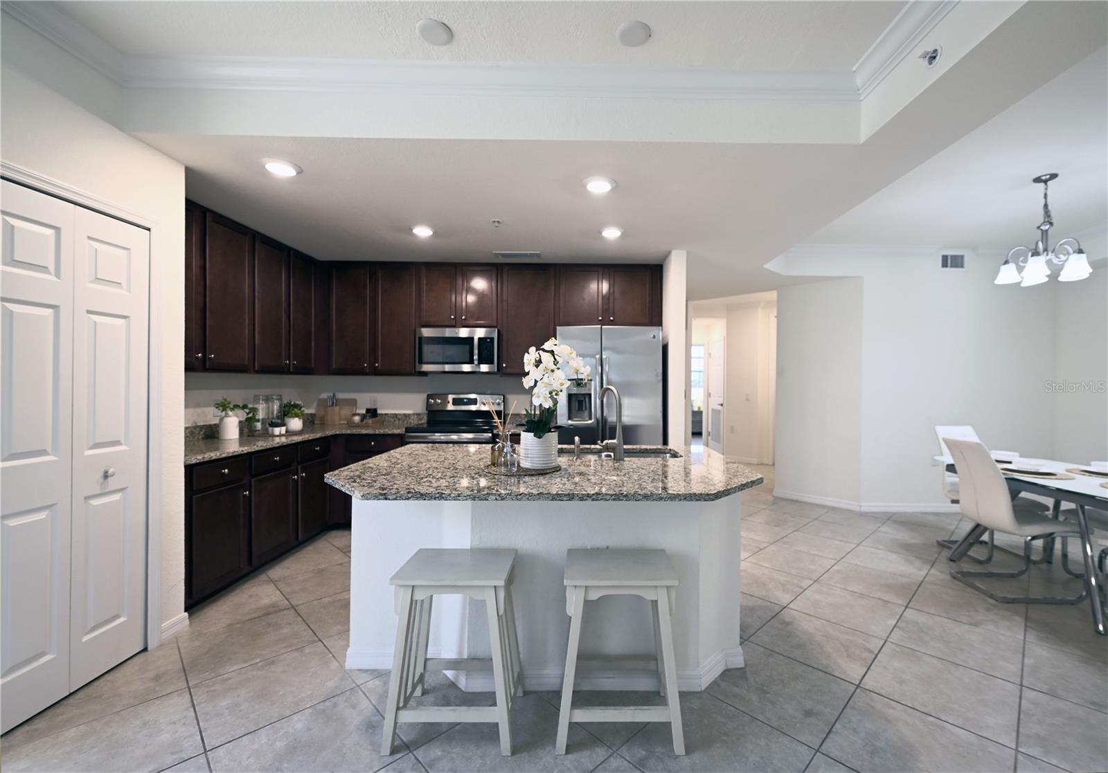 TERRACE II AT LAKEWOOD NATIONAL PH 2 - Residential Lease