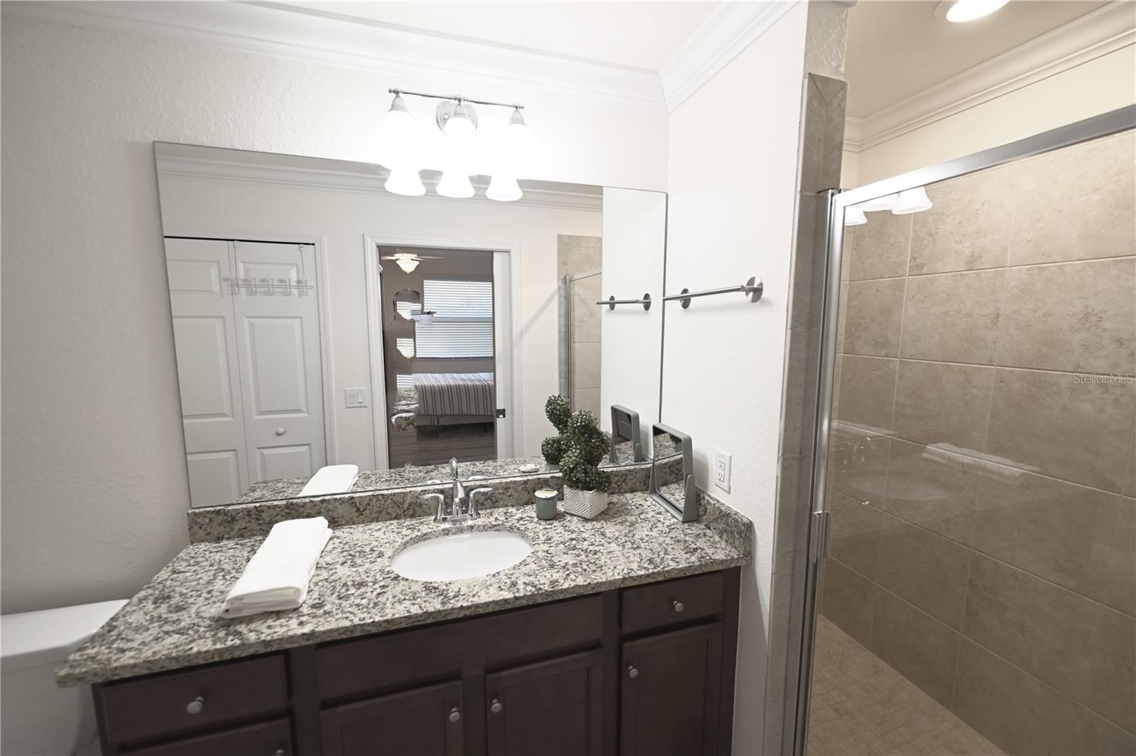 TERRACE II AT LAKEWOOD NATIONAL PH 2 - Residential Lease