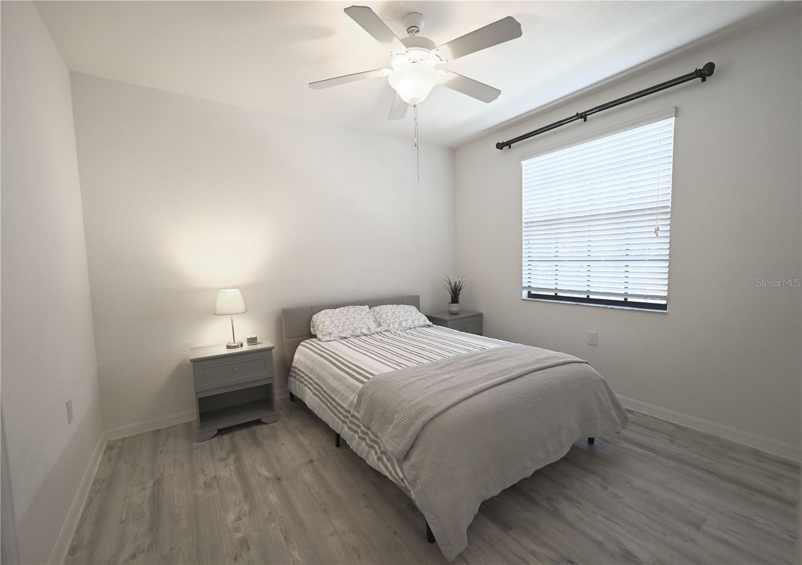 TERRACE II AT LAKEWOOD NATIONAL PH 2 - Residential Lease