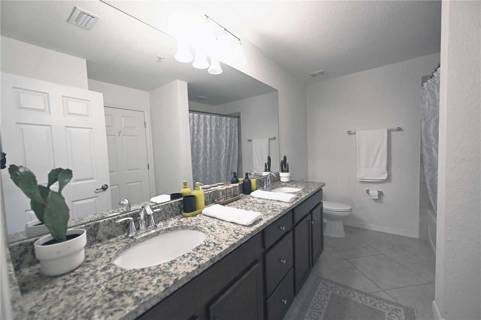 TERRACE II AT LAKEWOOD NATIONAL PH 2 - Residential Lease