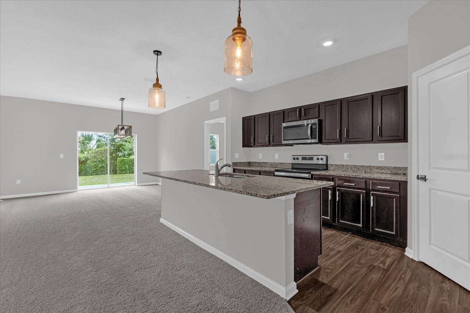 FERNANDA PLACE PH 1 - Residential