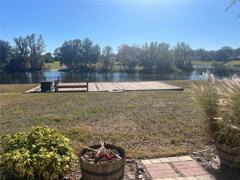 A home in LAKELAND