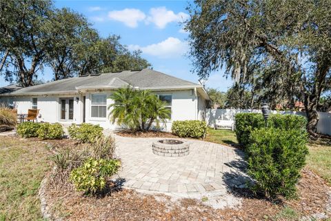 A home in LAKELAND