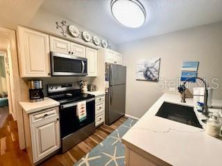 HIDEAWAY BAY BEACH CLUB - Residential