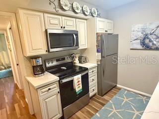 HIDEAWAY BAY BEACH CLUB - Residential