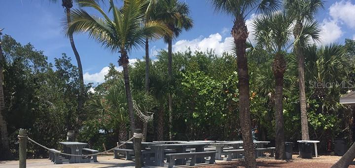 HIDEAWAY BAY BEACH CLUB - Residential