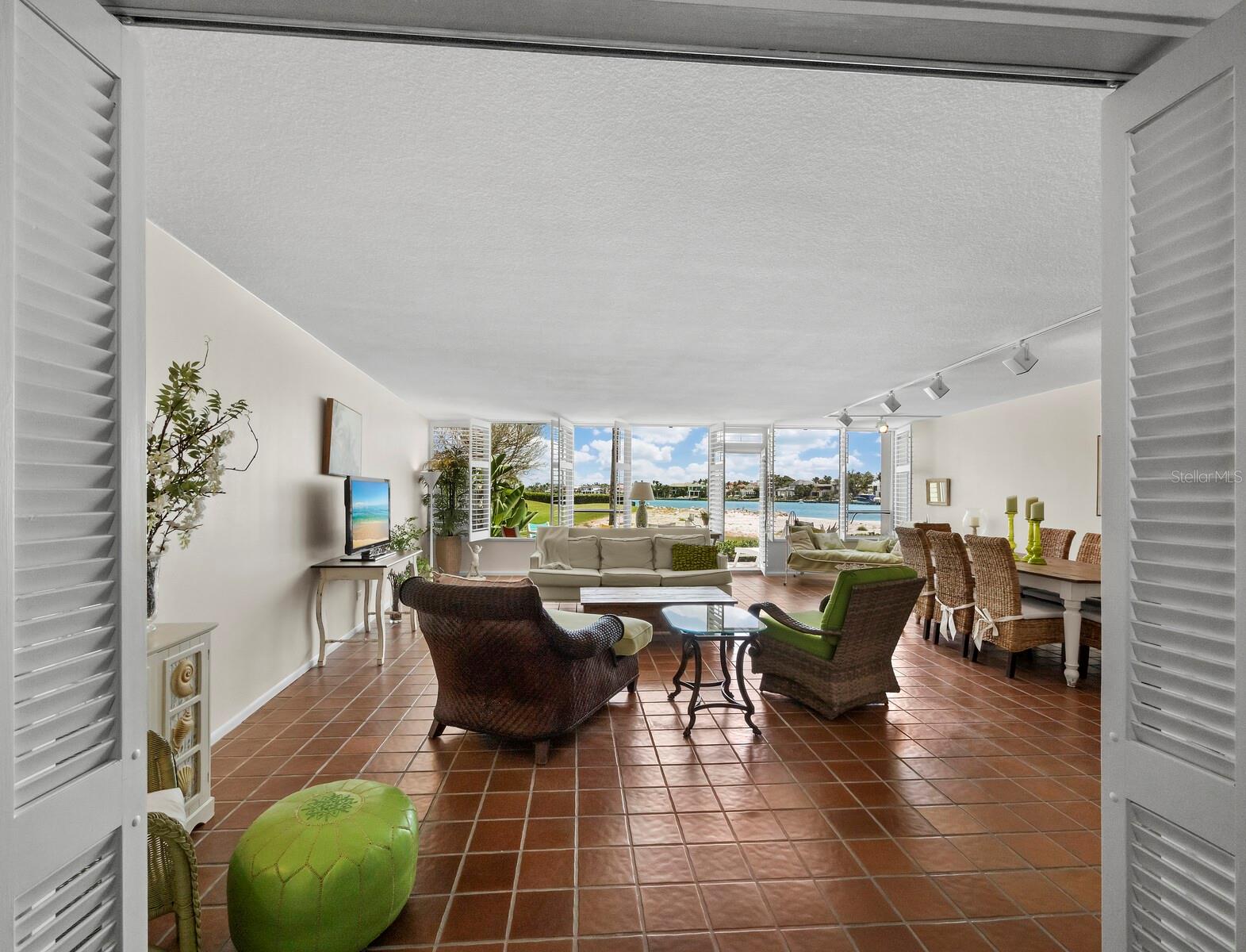 SANDS POINT - Residential