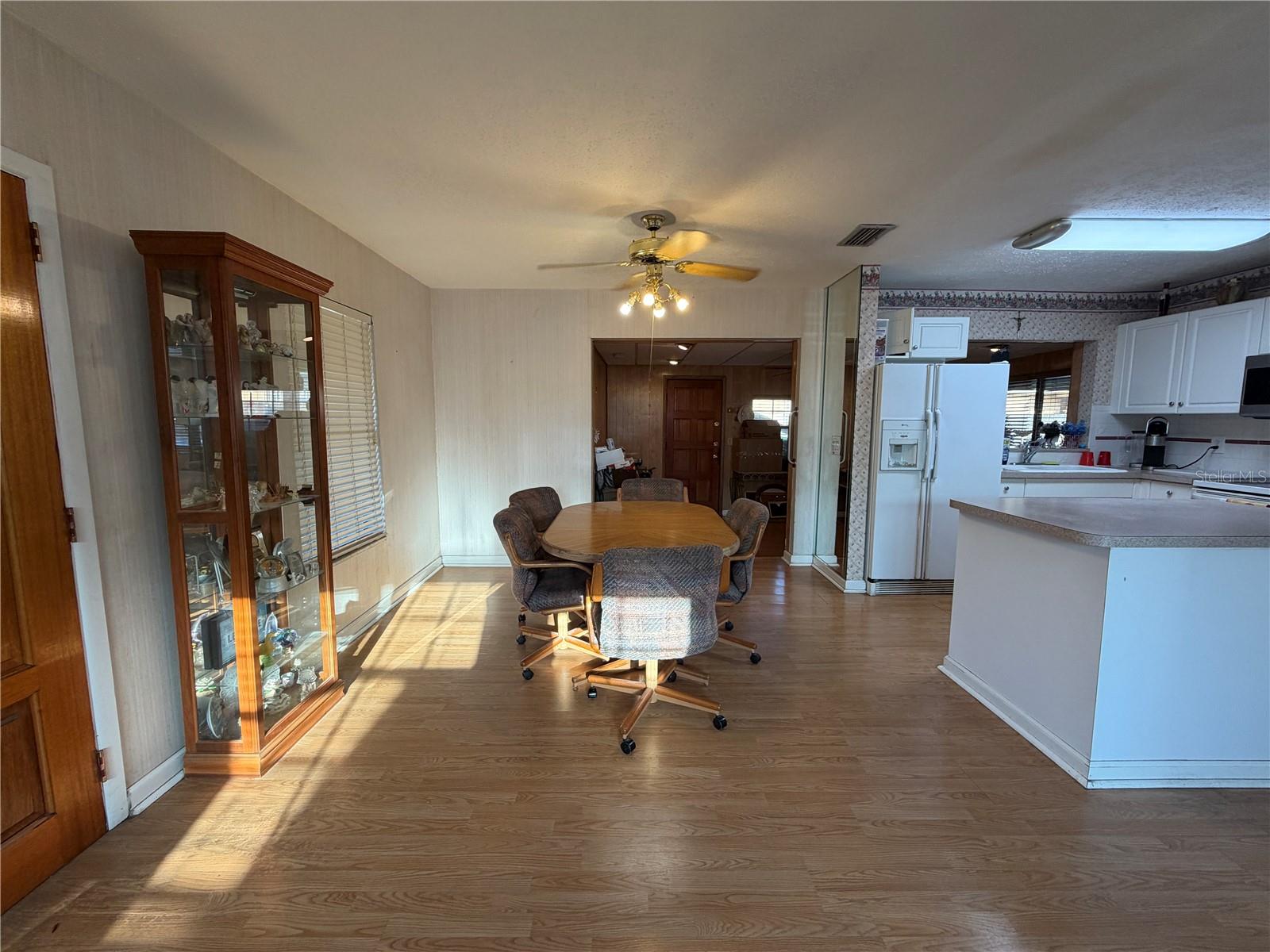 2723 W OSBORNE AVENUE