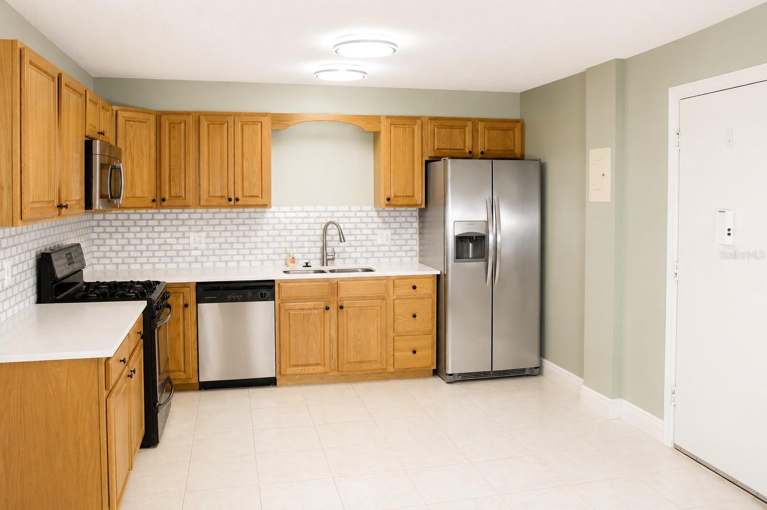 SUMMIT HOUSE - Residential