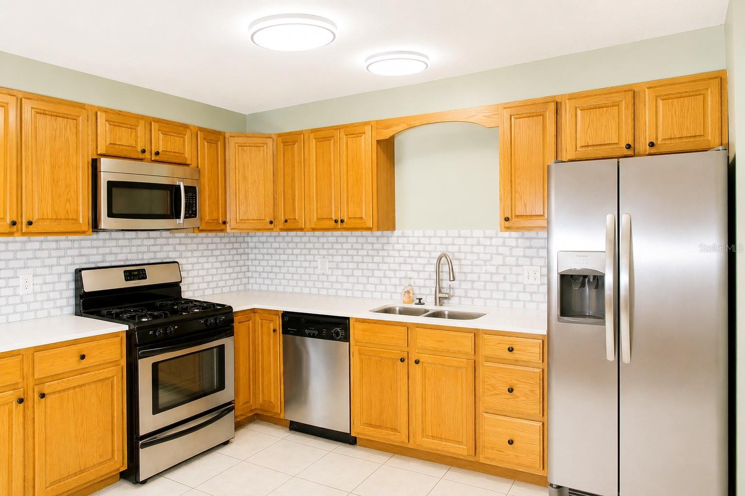 SUMMIT HOUSE - Residential