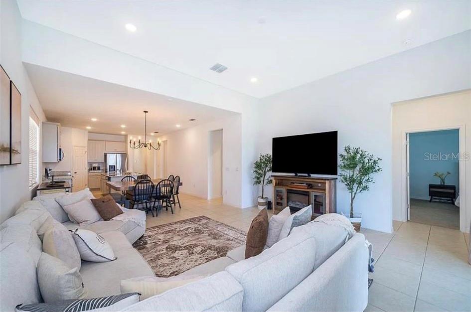 TOHOQUA PH 1 - Residential Lease