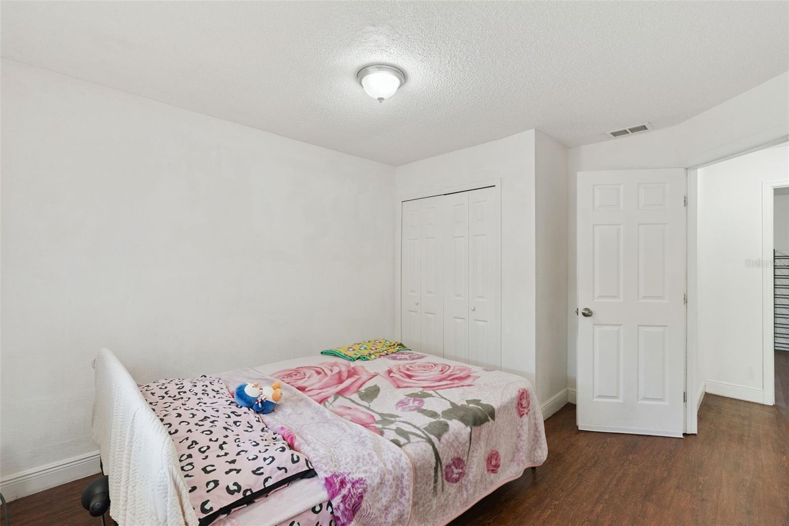 VILLAS AT SIGNAL HILL - Residential