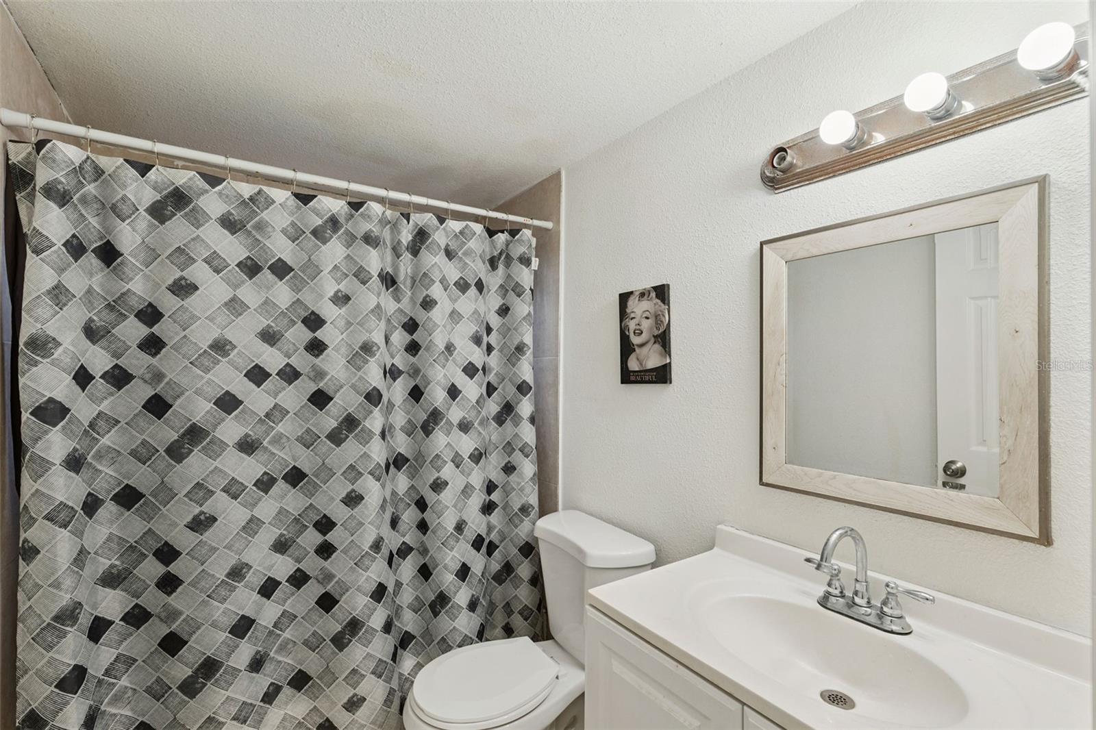 VILLAS AT SIGNAL HILL - Residential