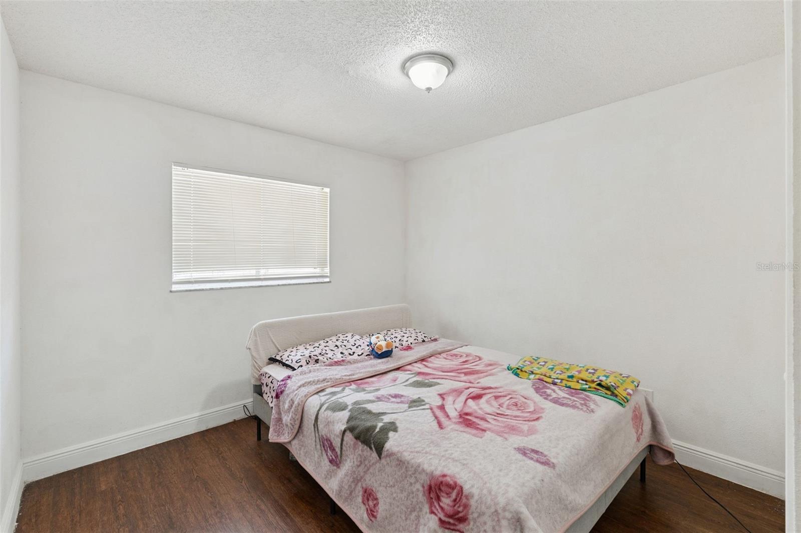 VILLAS AT SIGNAL HILL - Residential