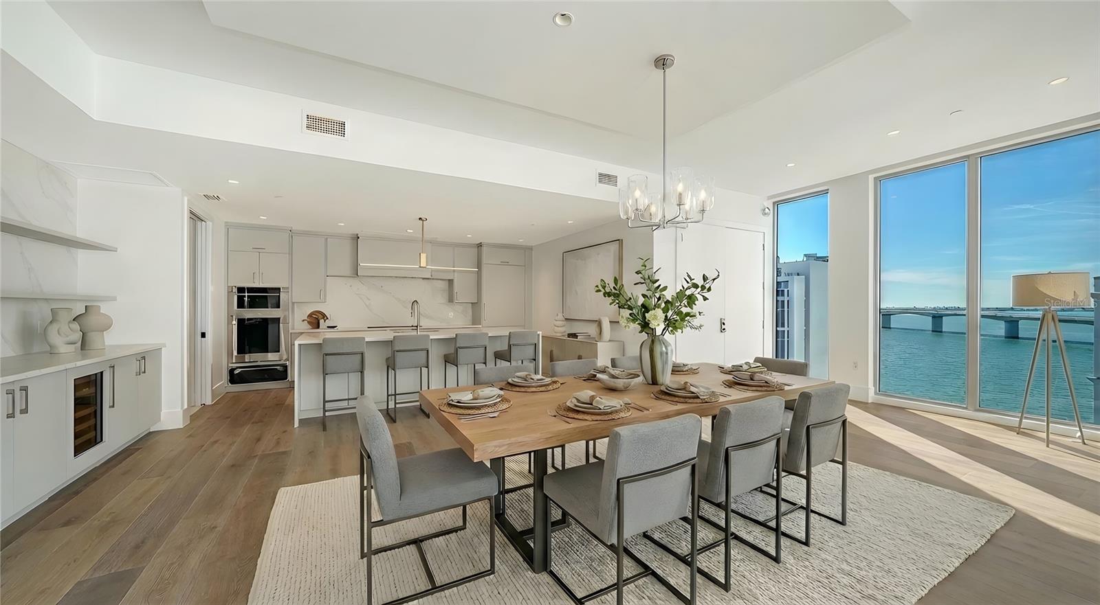 253 GOLDEN GATE POINT 902