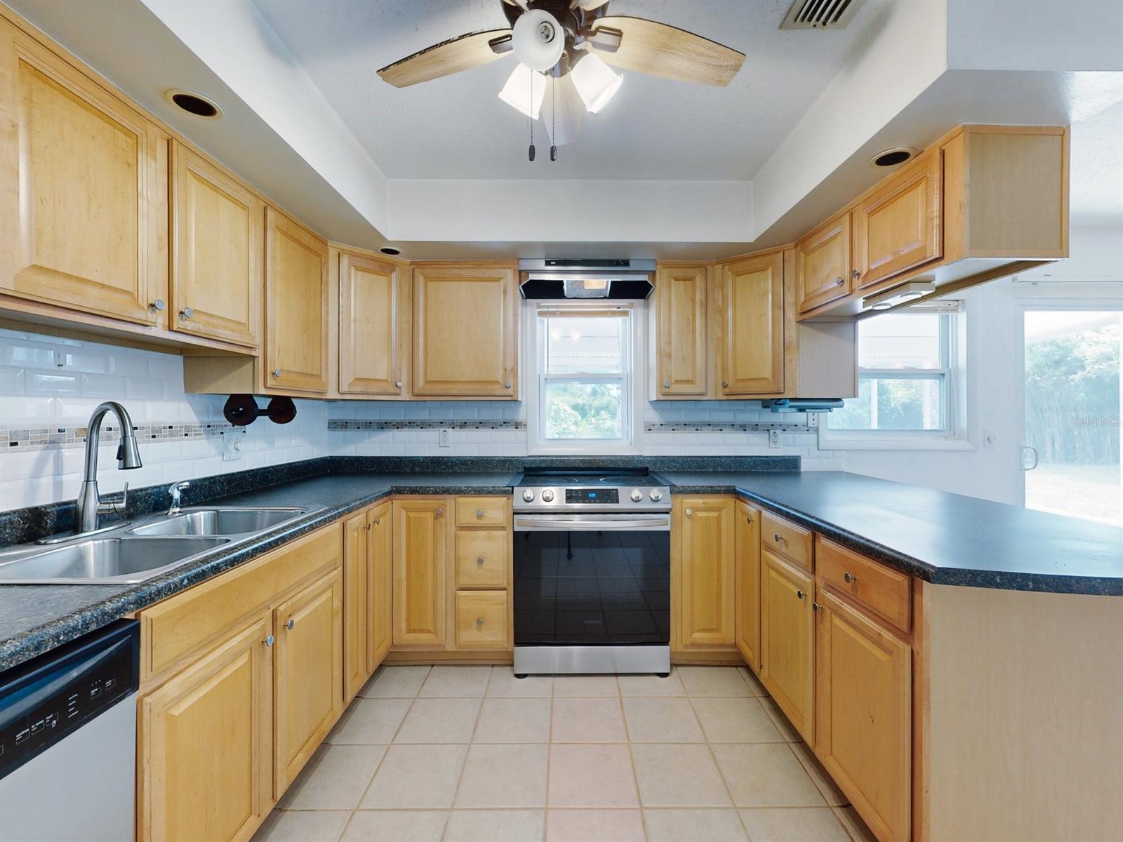 Florida Shores 01 - Residential