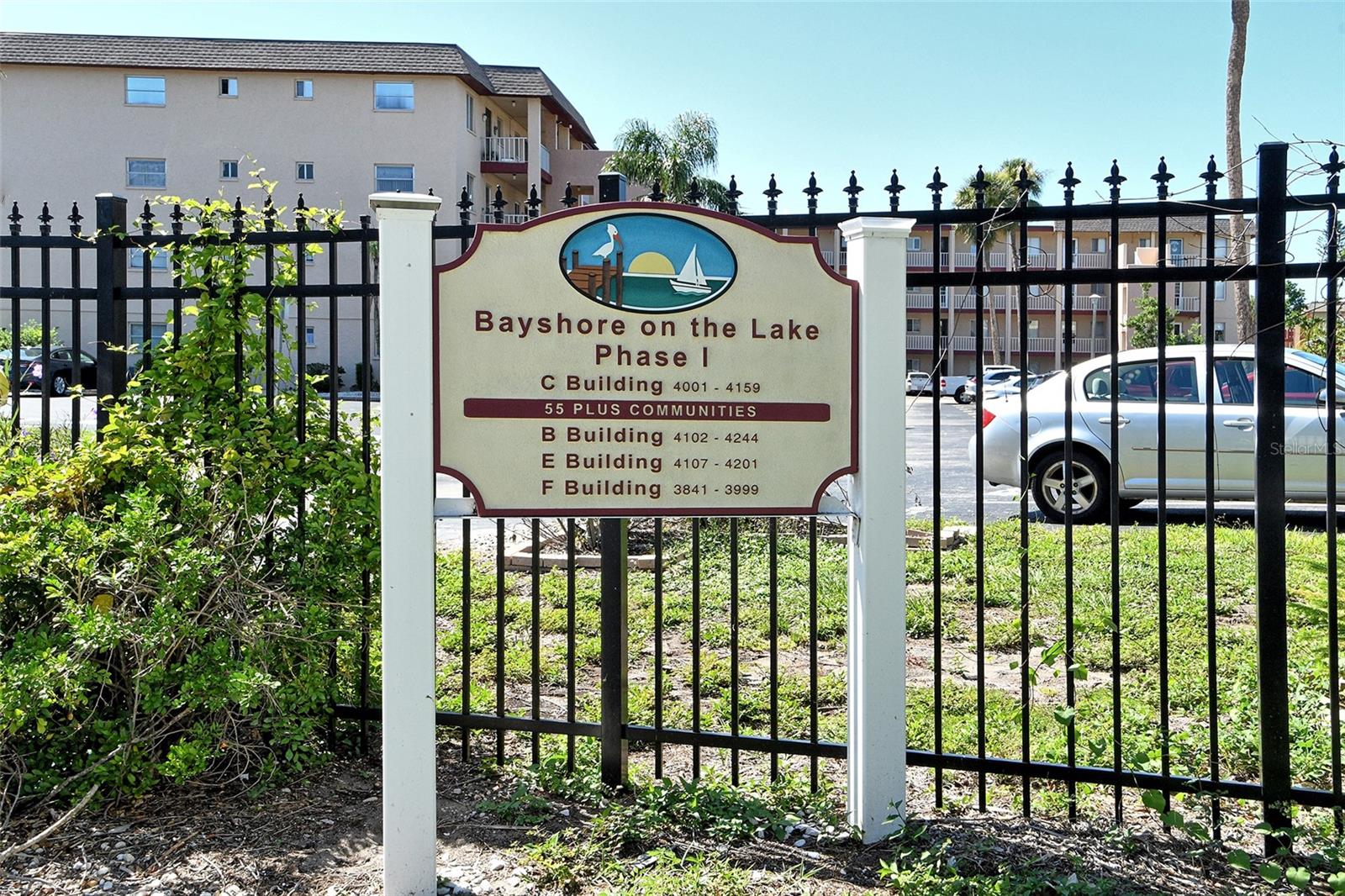 BAYSHORE ON THE LAKE APTS SEC 1 - Residential