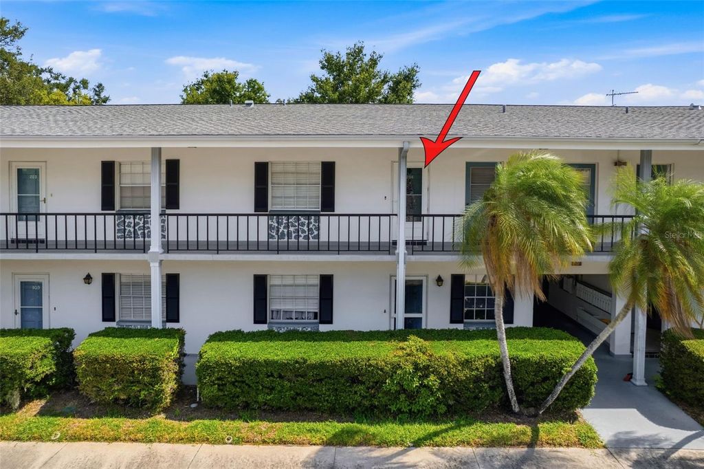 Photo of 100 Glennes Lane #204, Dunedin, FL 34698 (MLS # TB8522007)