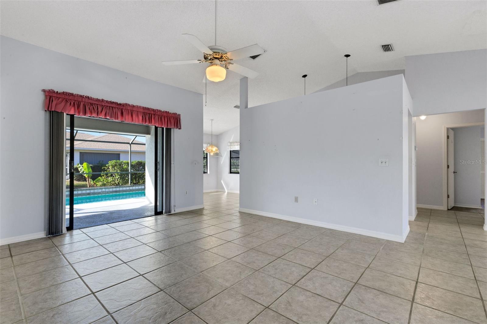 CEDAR CREEK - Residential