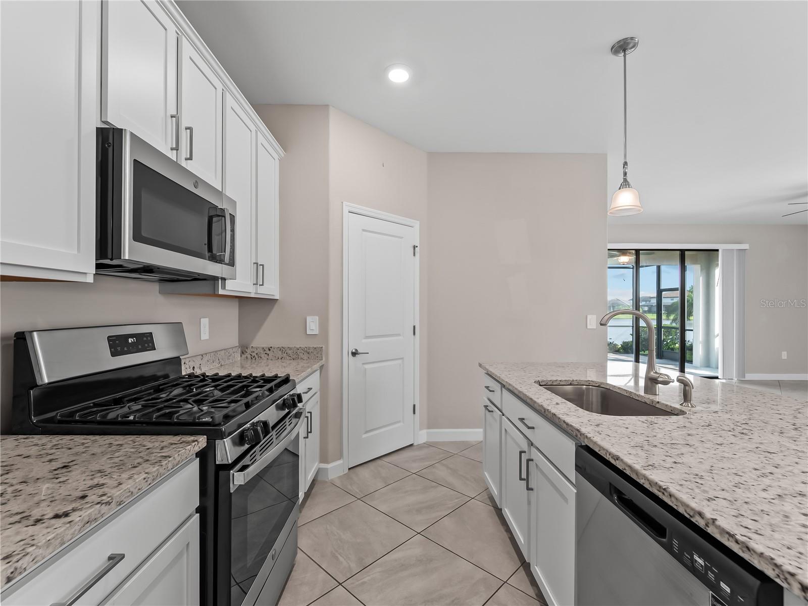 LORRAINE LAKES PH I - Residential