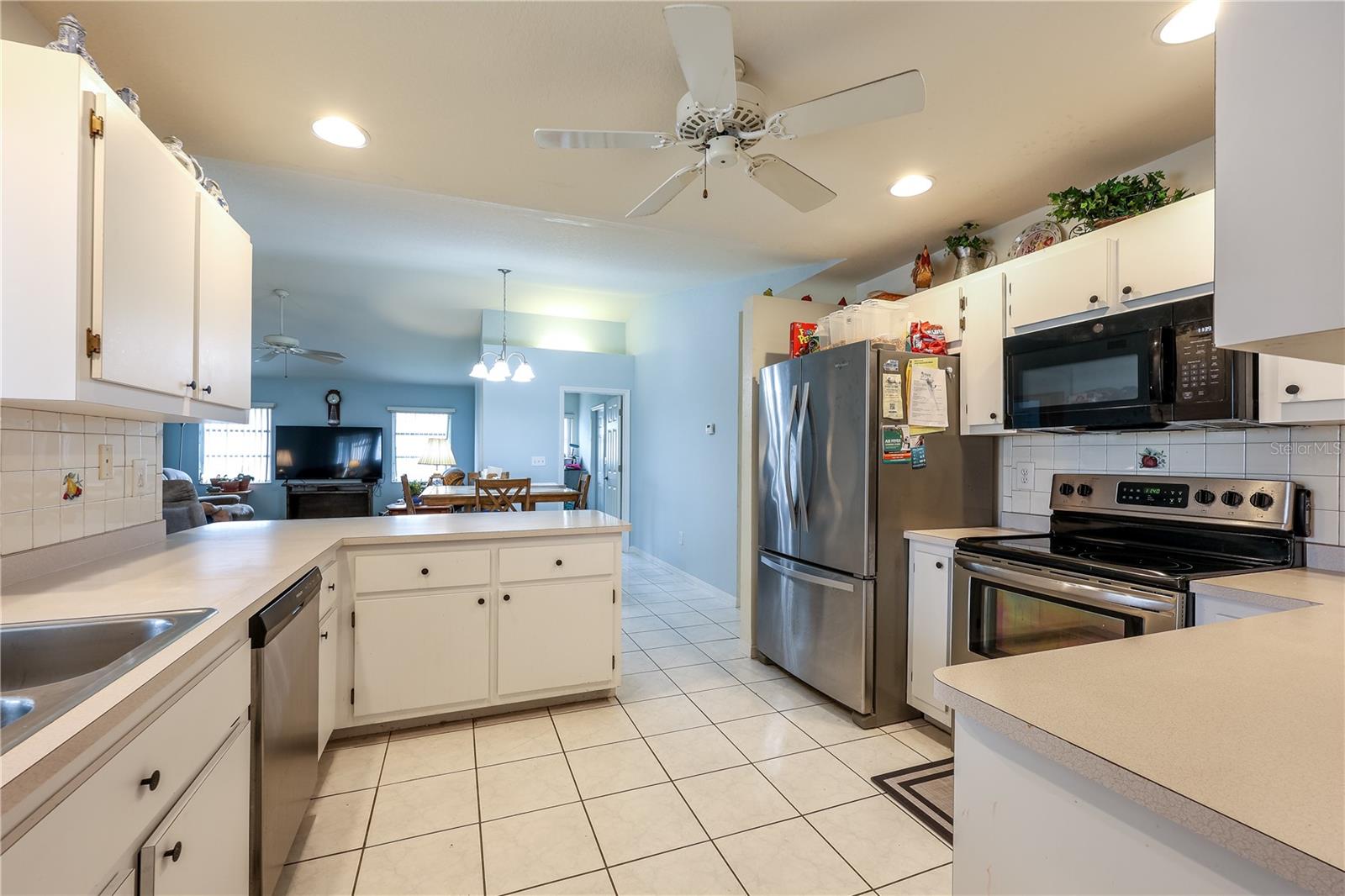 1403 SE 8TH PLACE