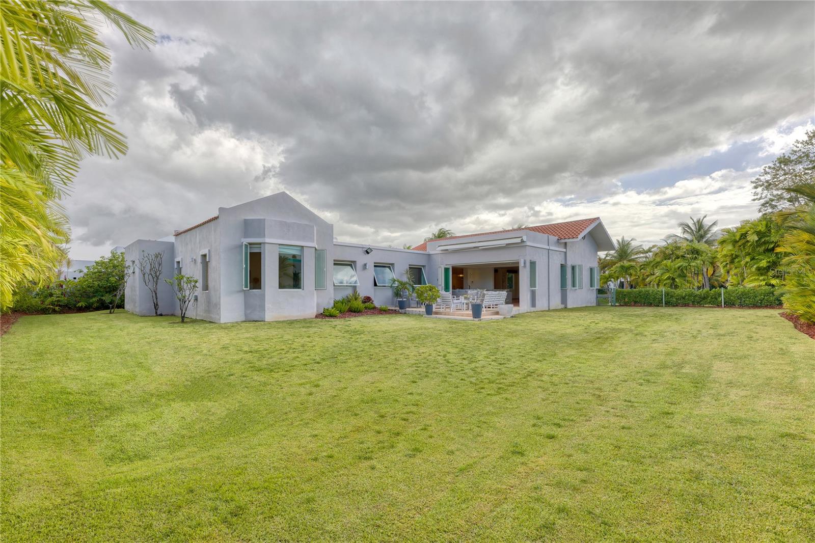 DORADO BEACH EAST - Residential