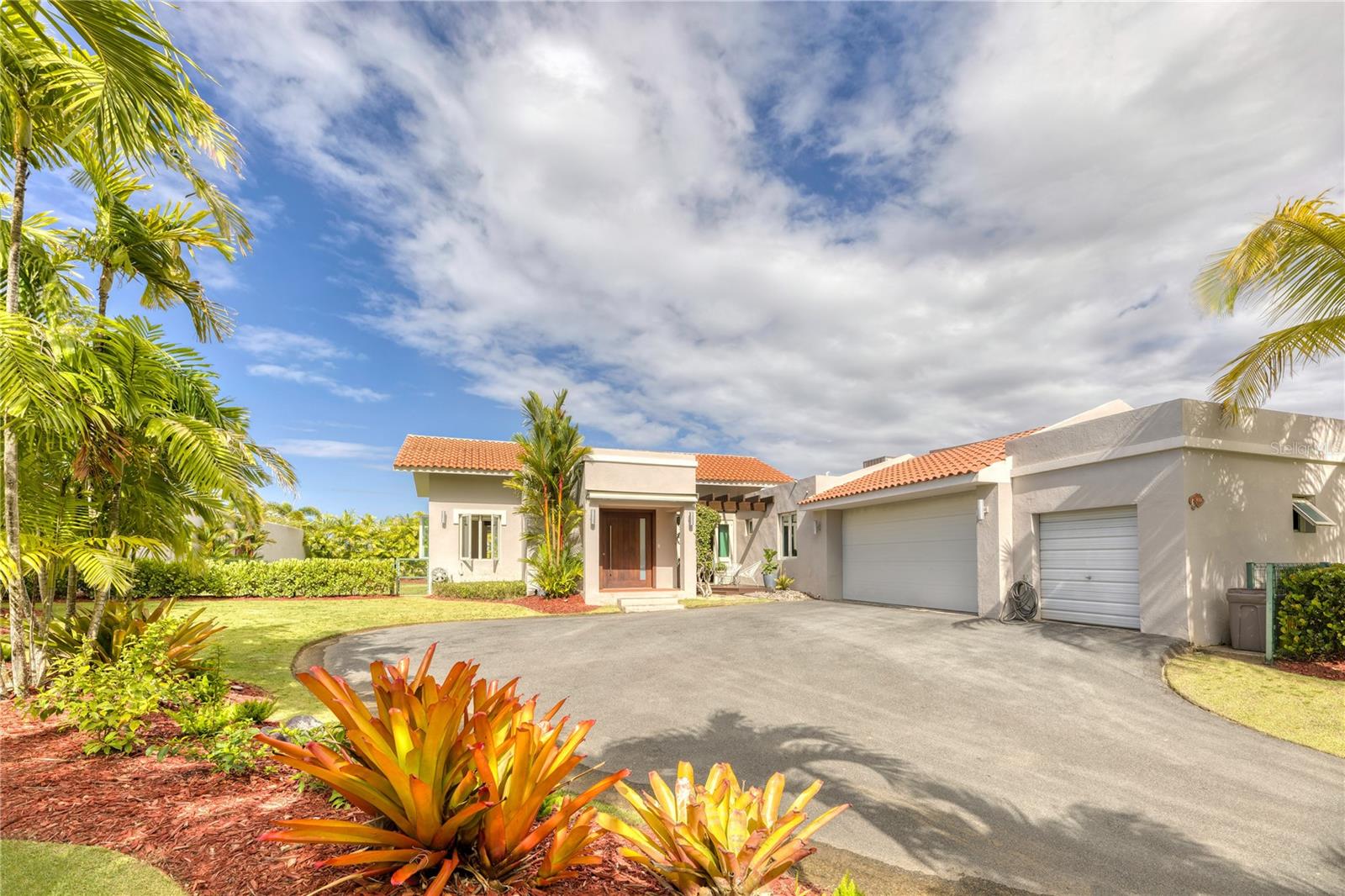 DORADO BEACH EAST - Residential