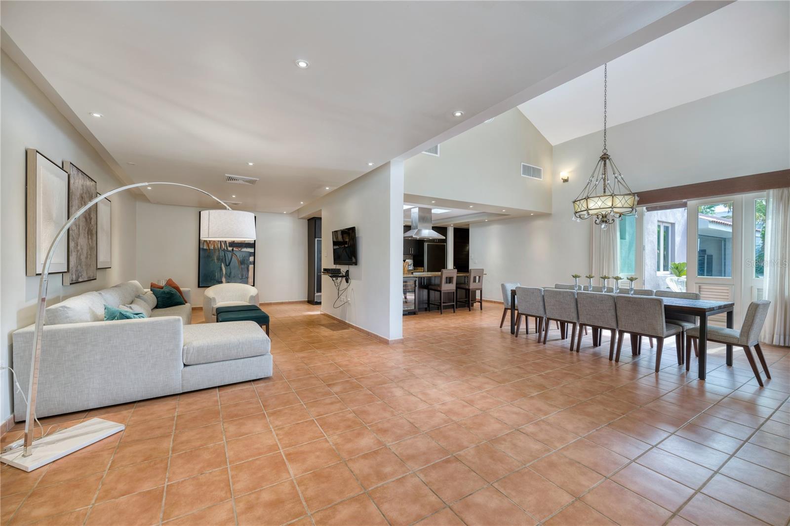 DORADO BEACH EAST - Residential