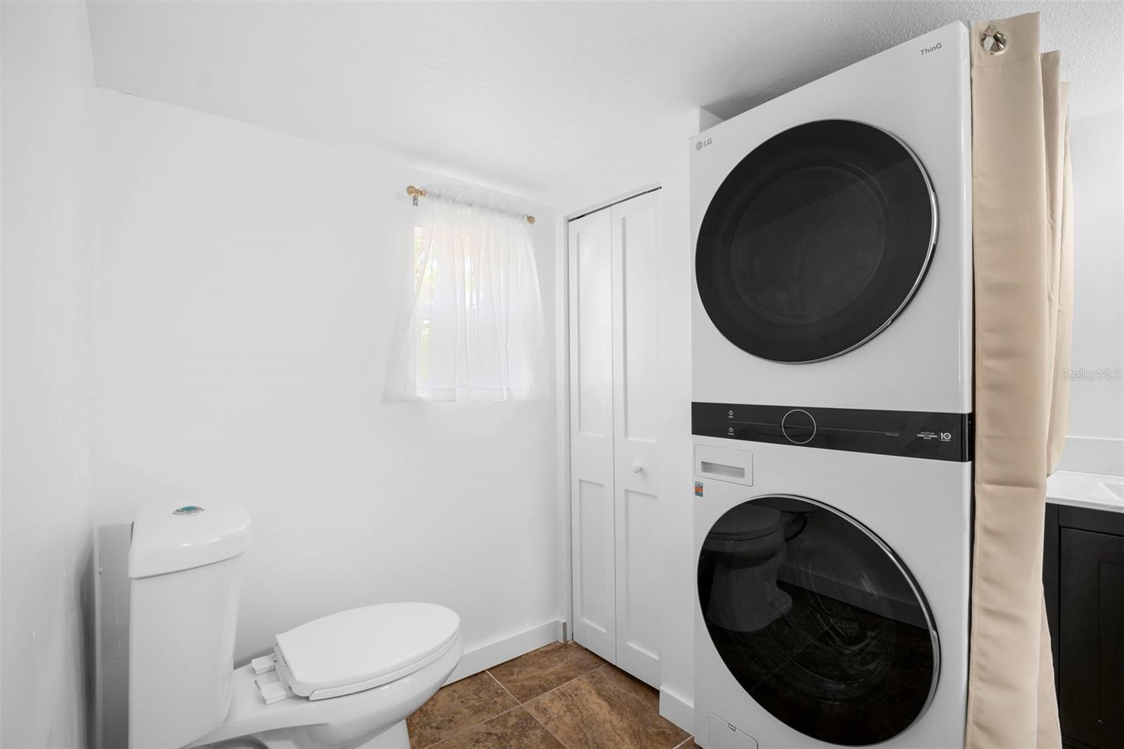 BAYVIEW TERRACE 01 - Residential