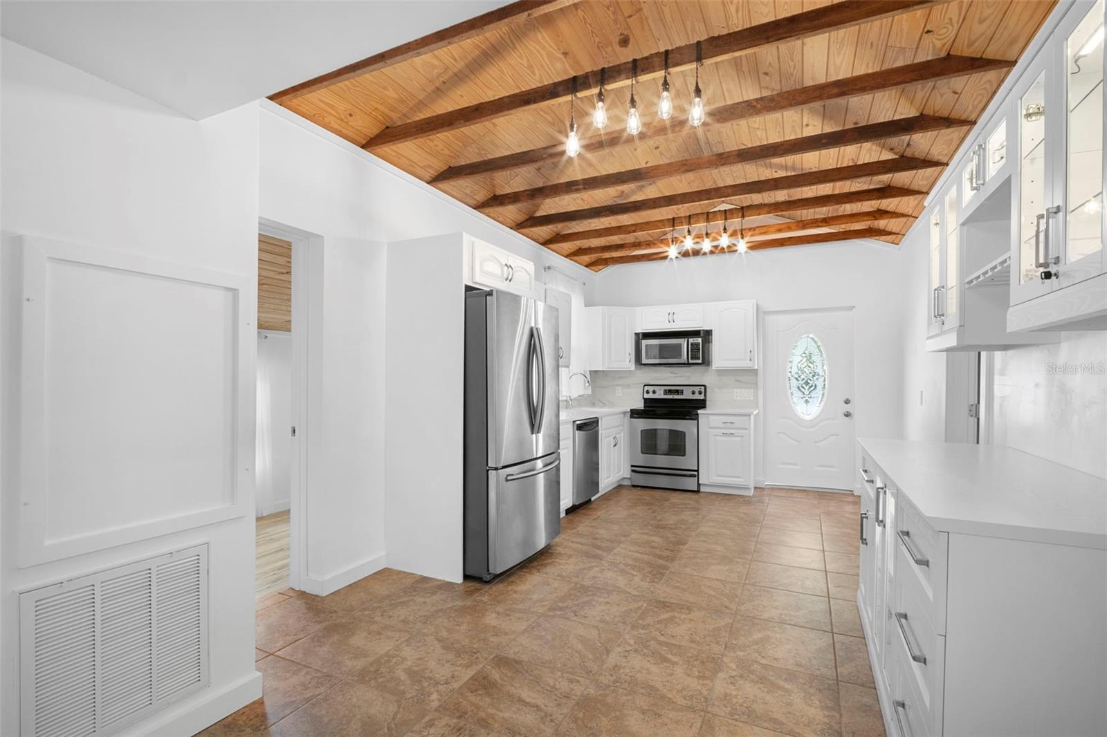 BAYVIEW TERRACE 01 - Residential