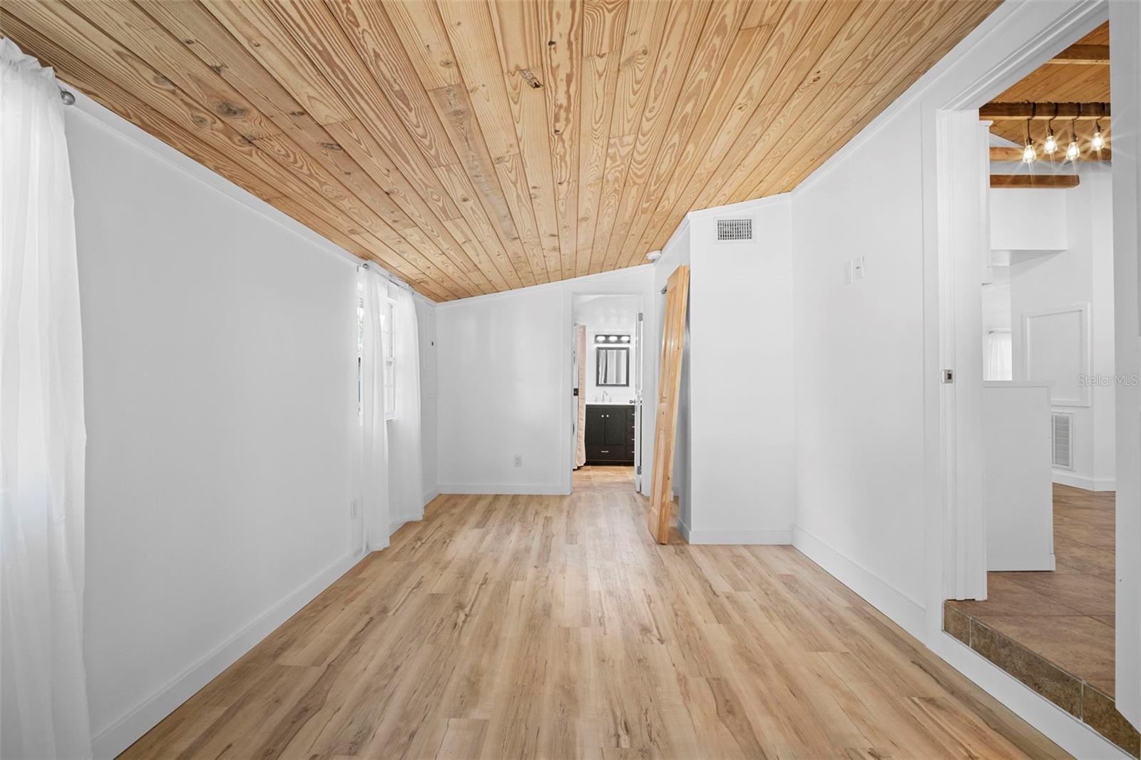 BAYVIEW TERRACE 01 - Residential