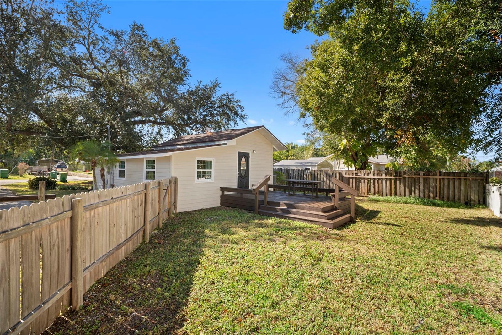 BAYVIEW TERRACE 01 - Residential