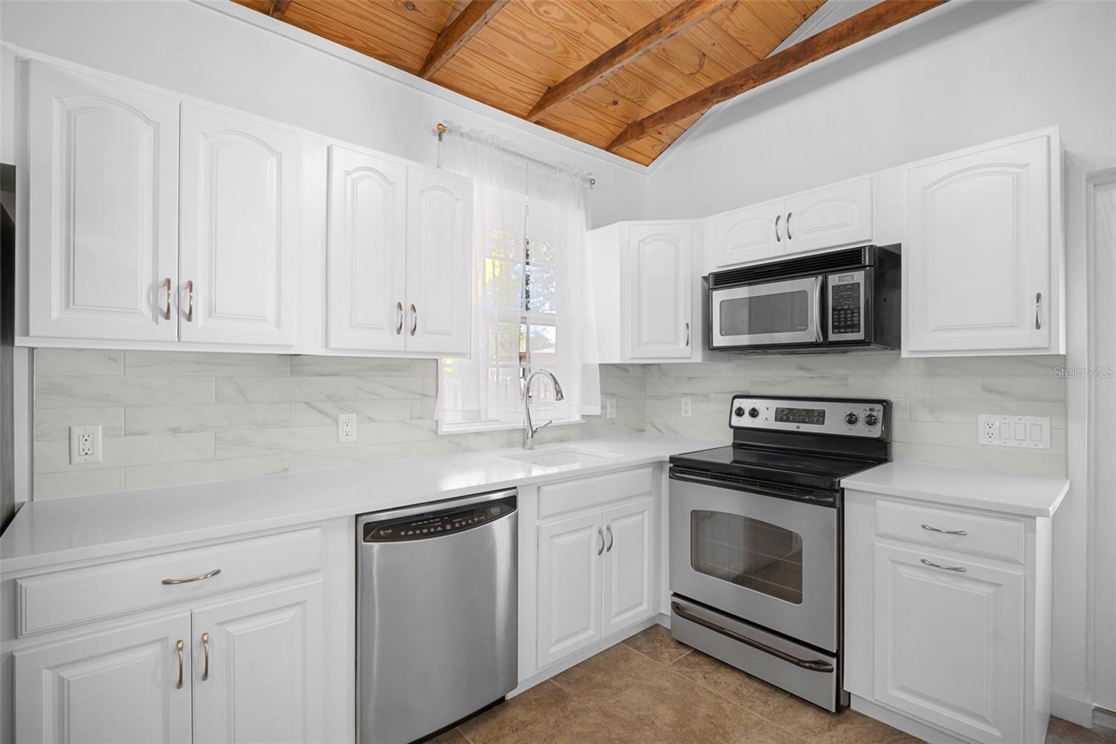 BAYVIEW TERRACE 01 - Residential