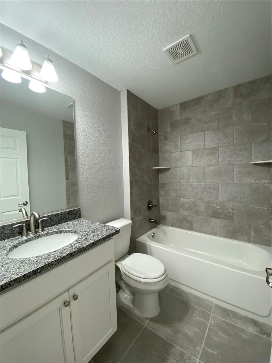 MARION OAKS UN 03 - Residential Lease