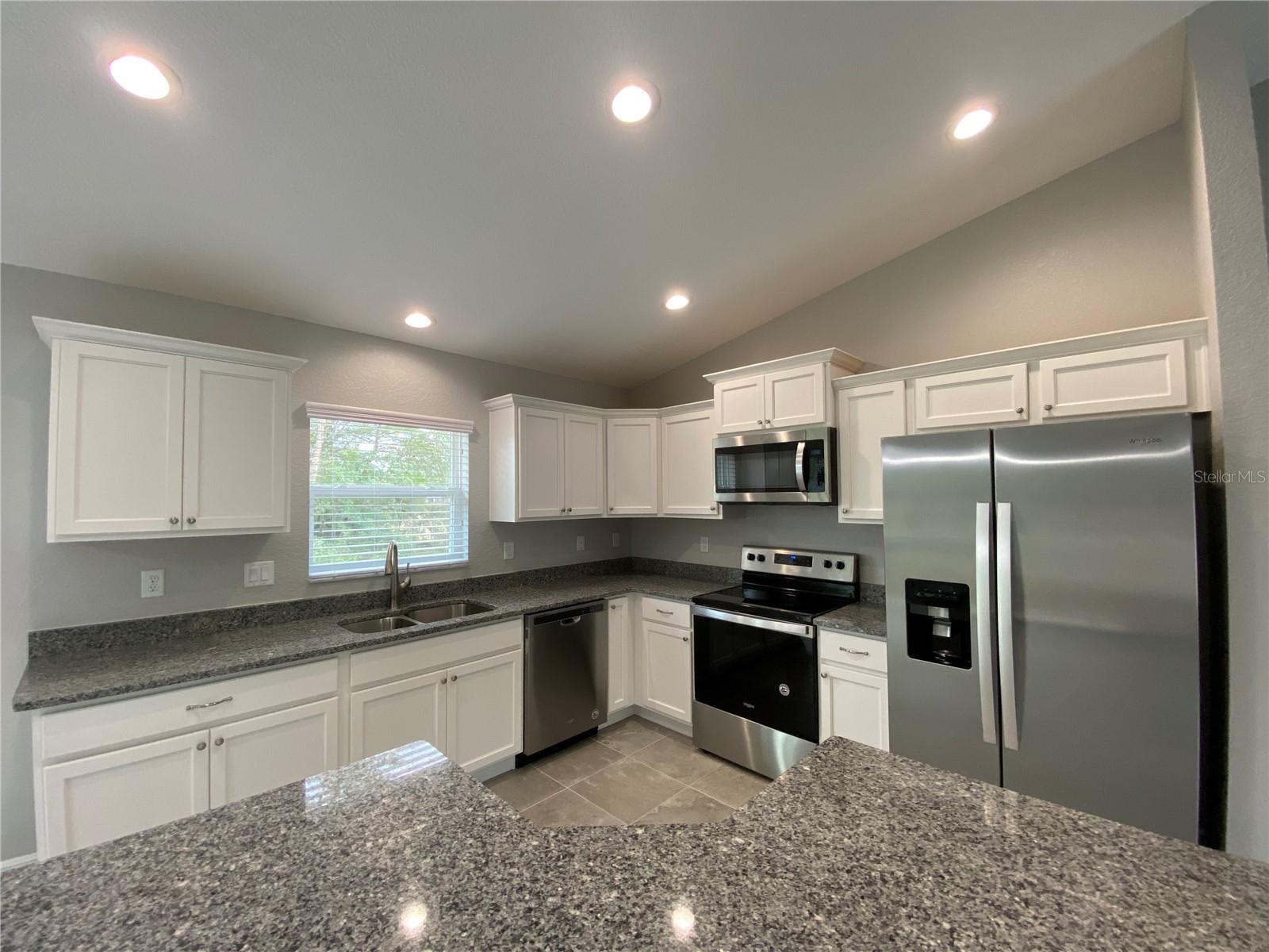 MARION OAKS UN 03 - Residential Lease