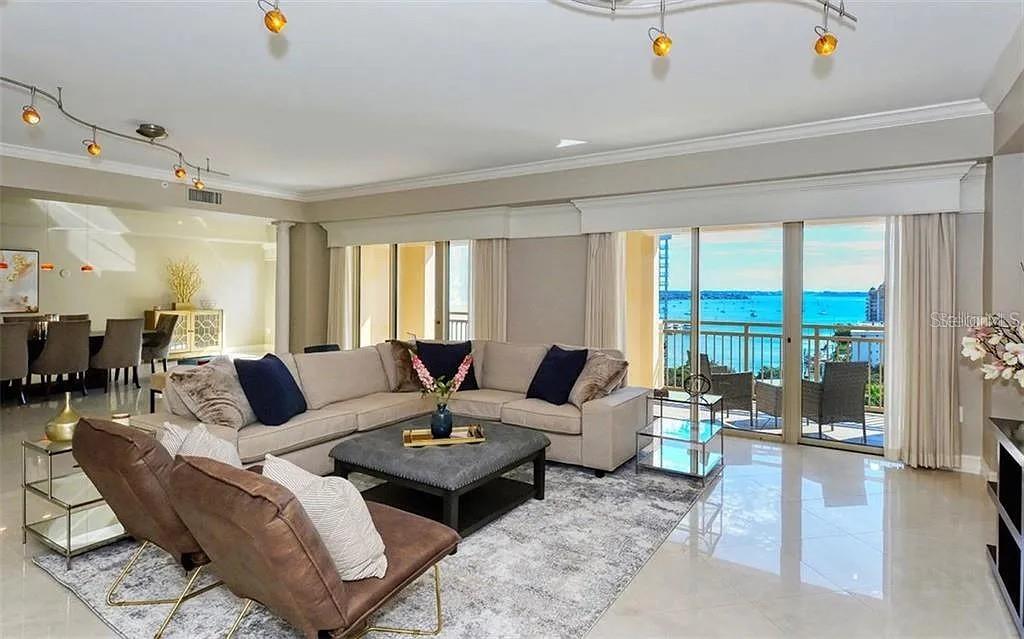 THE RESIDENCES - Residential
