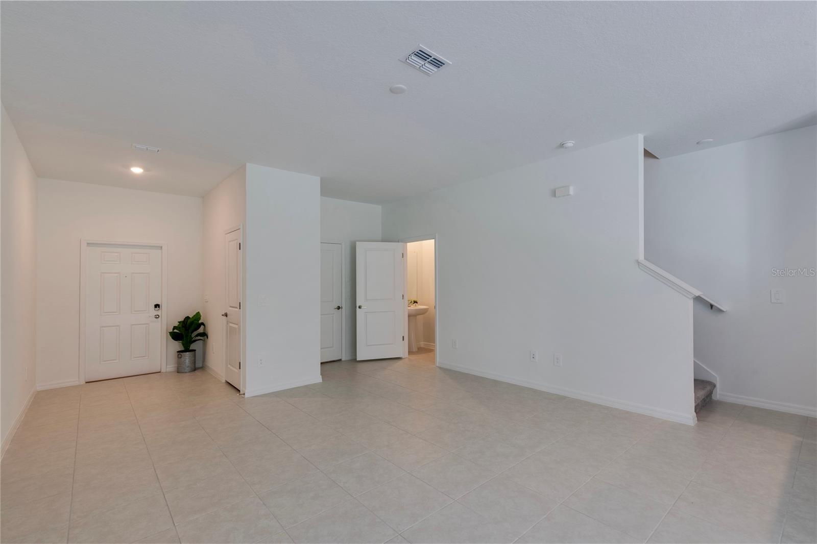 ANGELINE PH 3C - Residential Lease